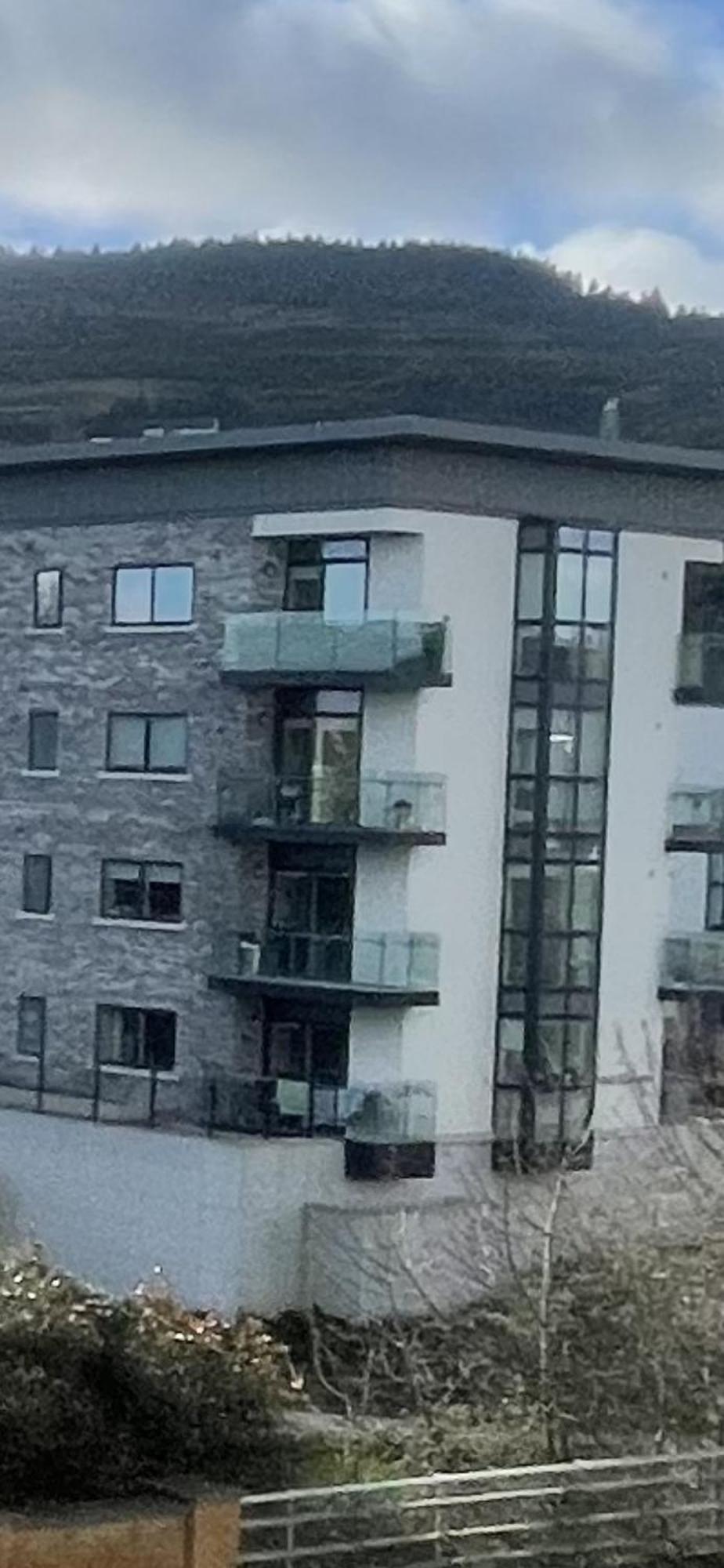 Apartment Modern Bedroom Sandyford